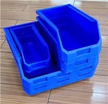 Contenedor de plástico con torre de recogida